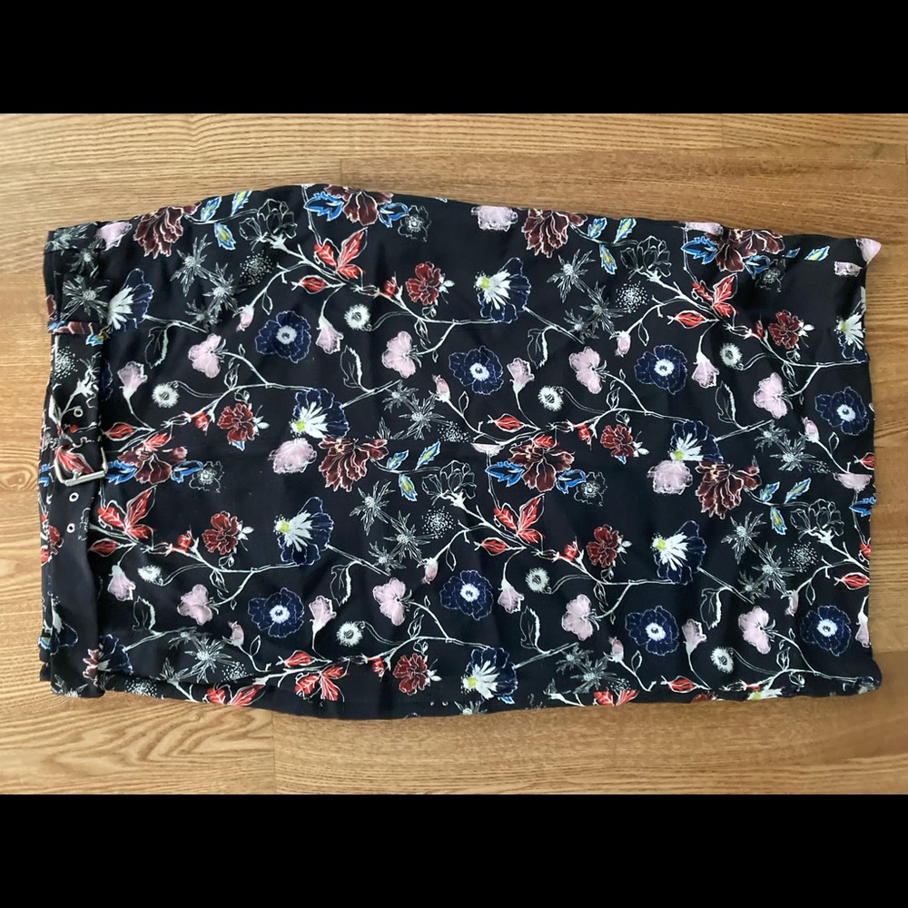 A.L.C. Mid length silk skirt black/floral size 6